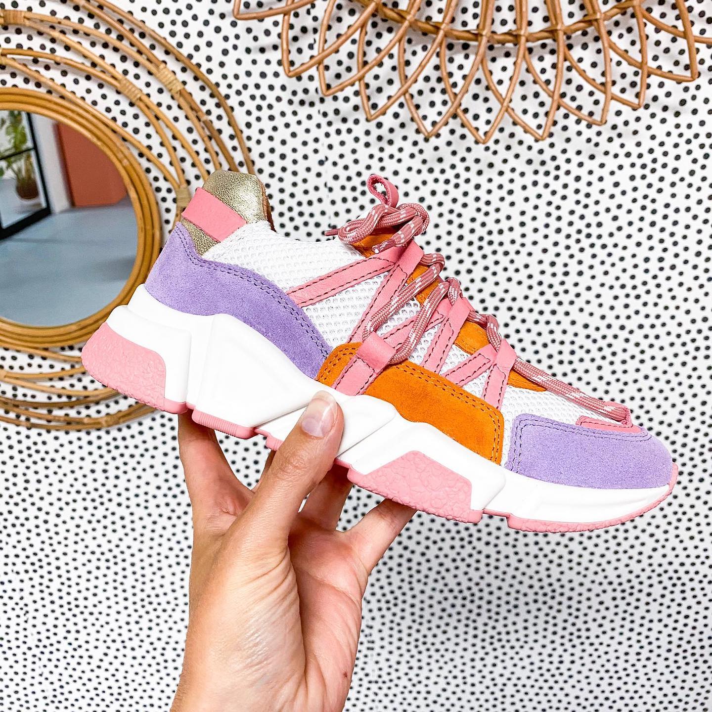 dwrs-sneakers-409ajy-1.jpg