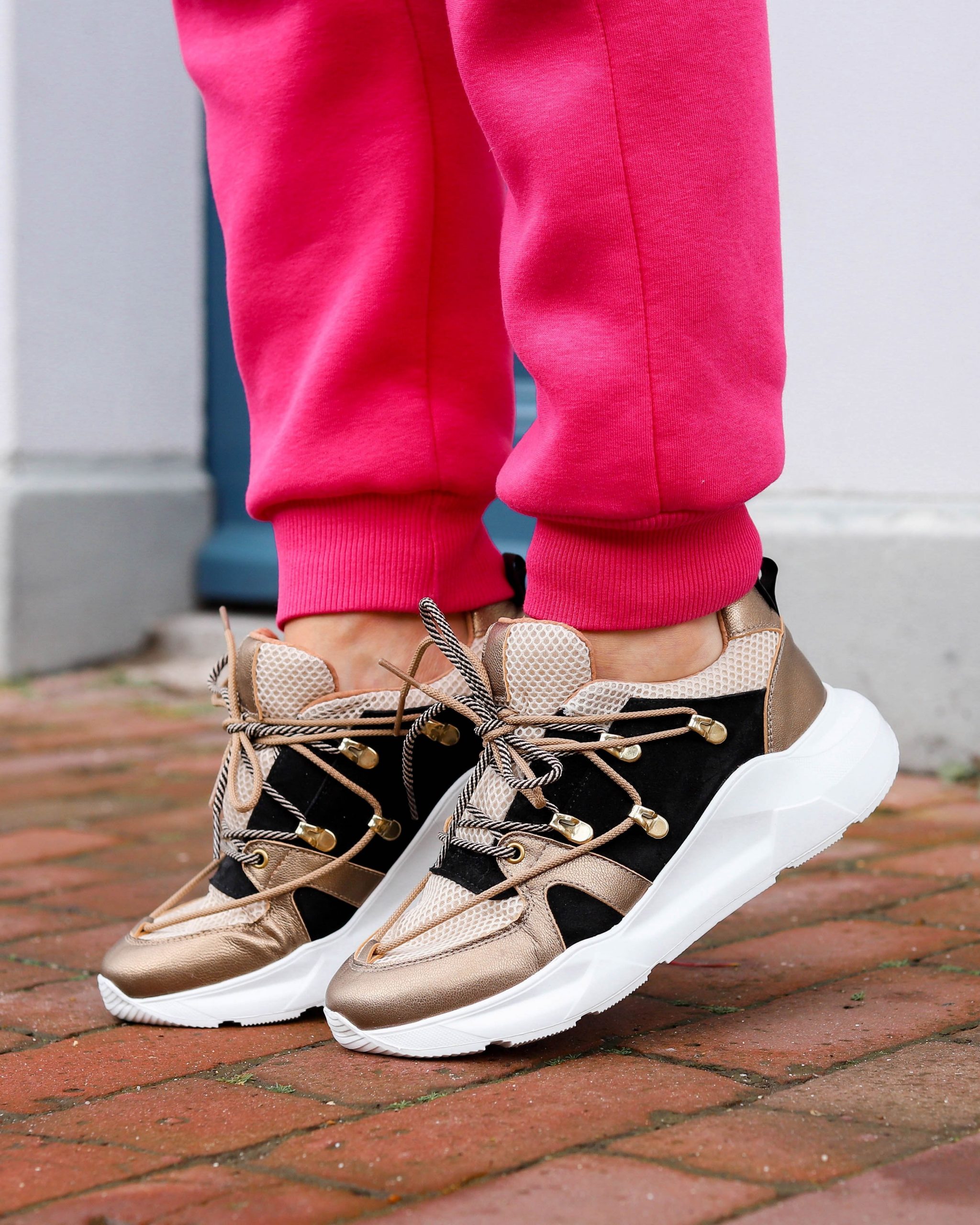 dwrs-sneakers-862tcc-1.jpg